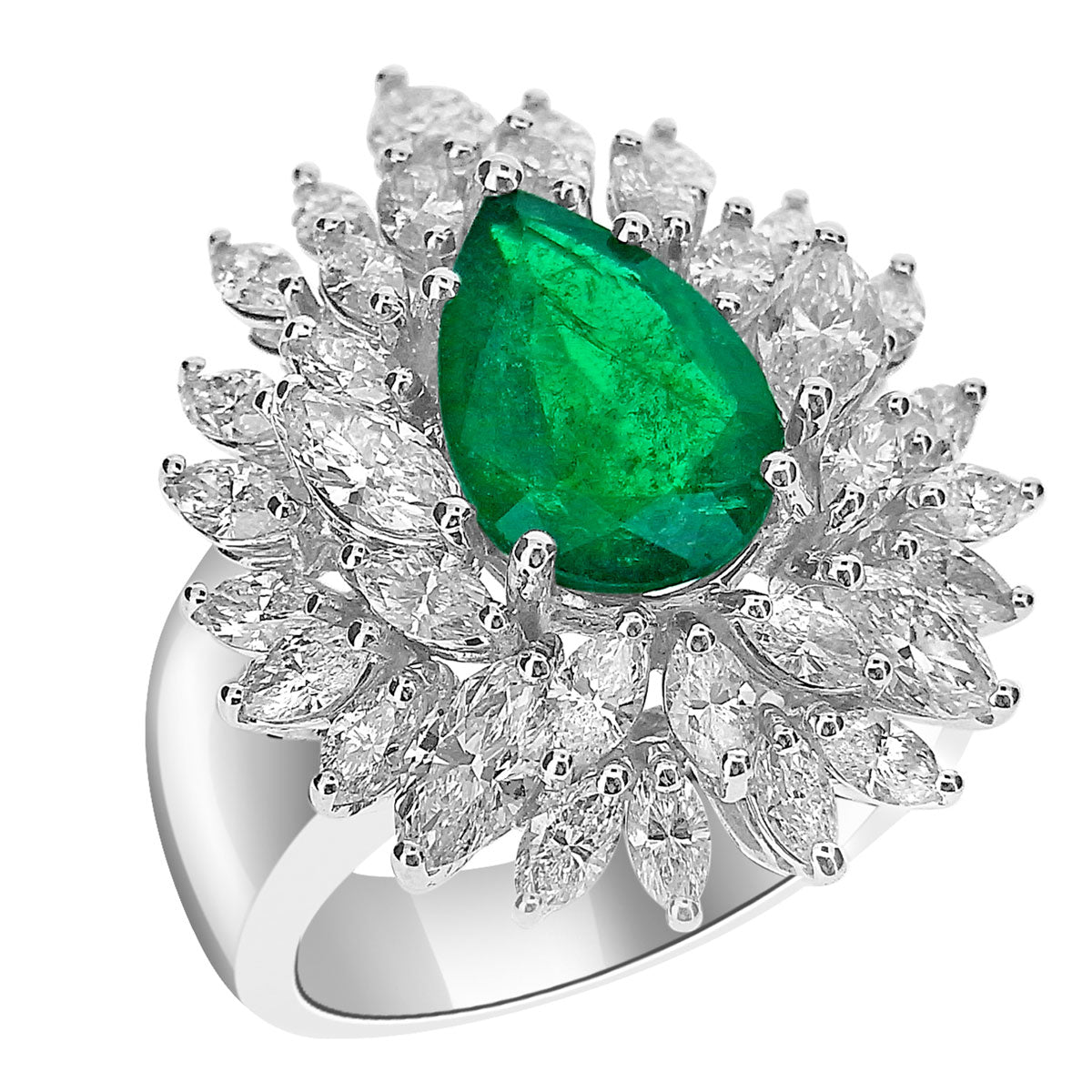 EMERALD AND DIAMOND FANCY COCKTAIL RING