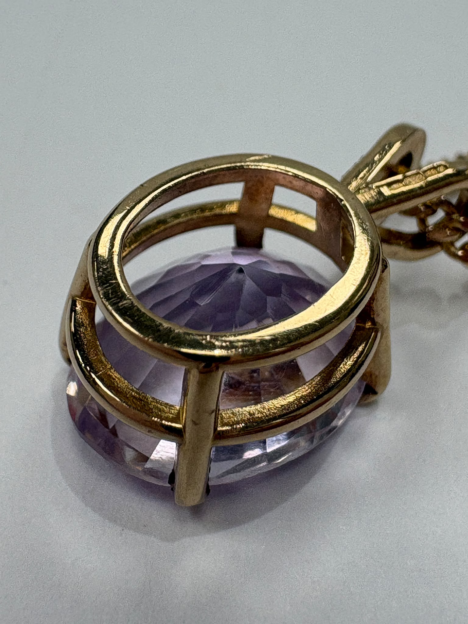 amethyst pendant necklace, natural amethyst gold pendant, 14ct gold amethyst pendant, 9ct gold curb chain, February birthstone necklace, pre-loved amethyst necklace UK, oval amethyst pendant Harrogate, amethyst and gold chain necklace