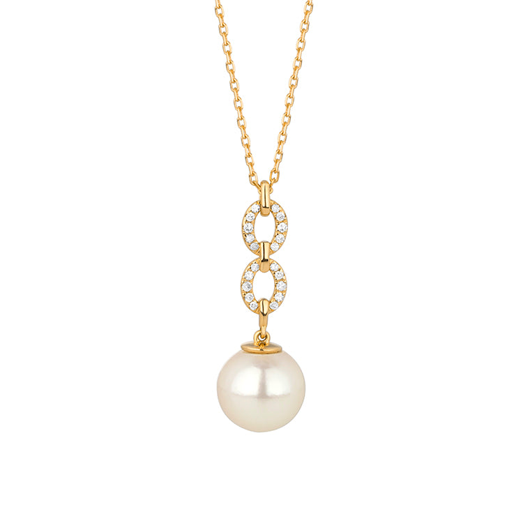 Yellow gold Akoya pearl and diamond double link drop necklace featuring two pavé diamond oval links suspending an 8-8.5mm Akoya pearl on a 42cm chain, shown on white background