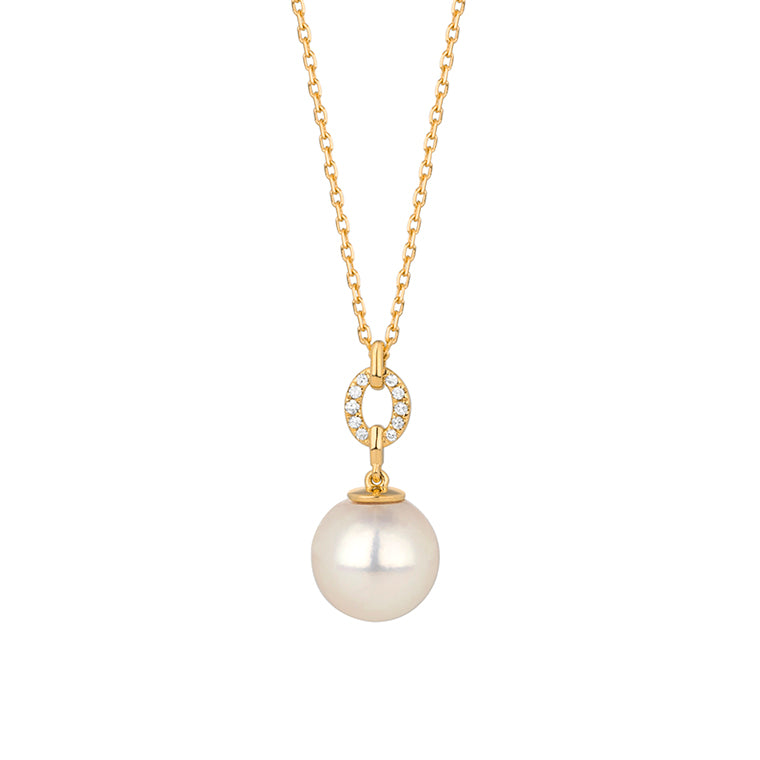 Yellow gold Akoya pearl and diamond pendant necklace featuring an 8-8.5mm Akoya pearl suspended from a pavé diamond oval link on a 42cm chain, shown on white background