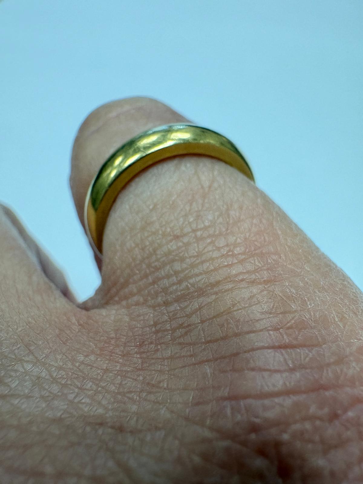 750 hallmark on pre-loved 18ct yellow gold wide plain court wedding band, size J