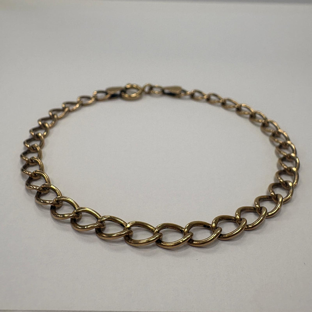 9ct gold curb bracelet, open curb bracelet UK, pre-loved gold bracelet, second hand gold bracelet, gold stacking bracelet, women's gold curb bracelet, 9ct gold bracelet 20cm, everyday gold bracelet