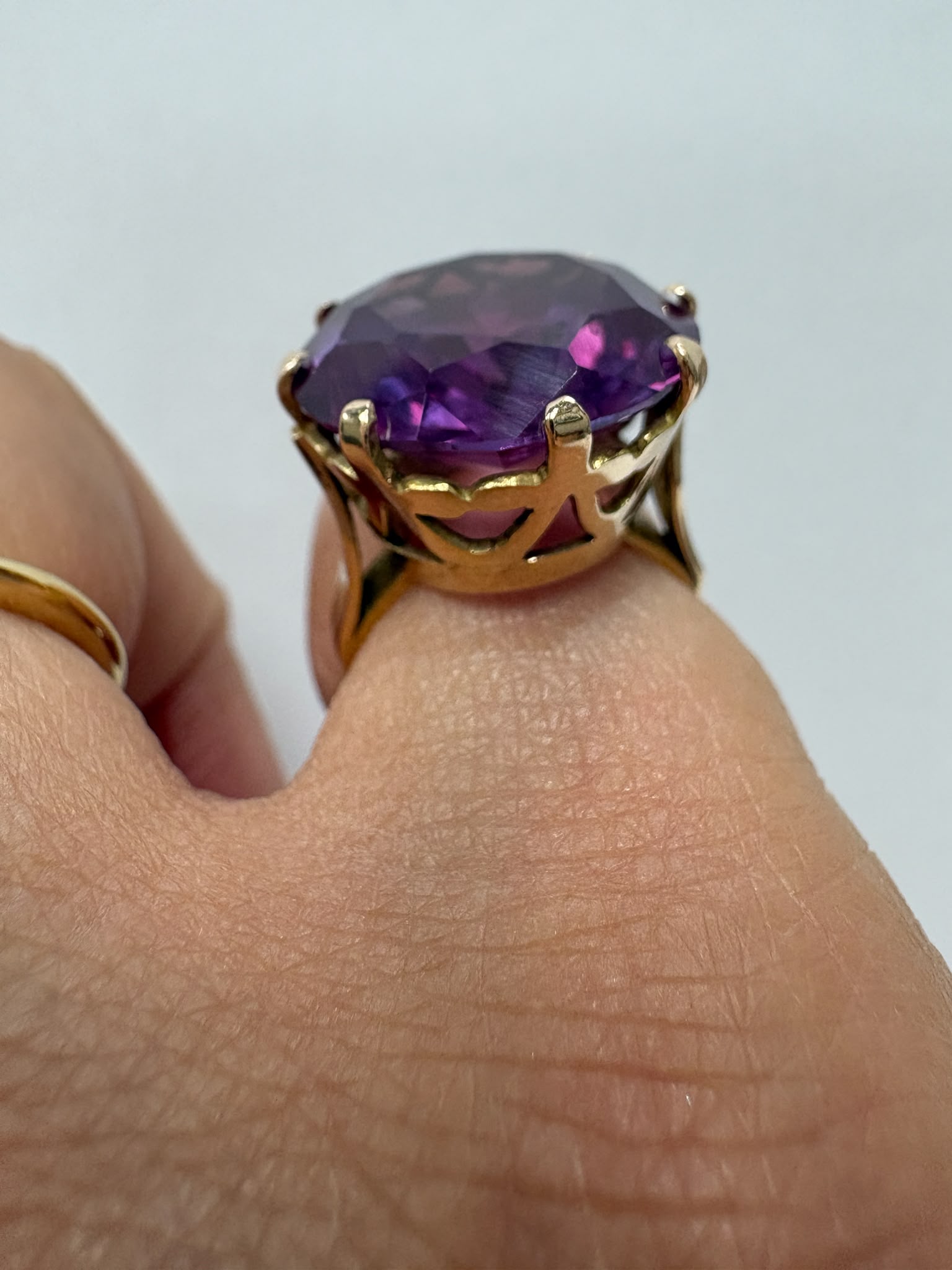 vintage purple CZ ring, statement cubic zirconia ring, 16ct gold ring, purple stone dress ring, large CZ cocktail ring, pre-loved gold ring UK, antique dress ring Harrogate, purple cubic zirconia ring size K