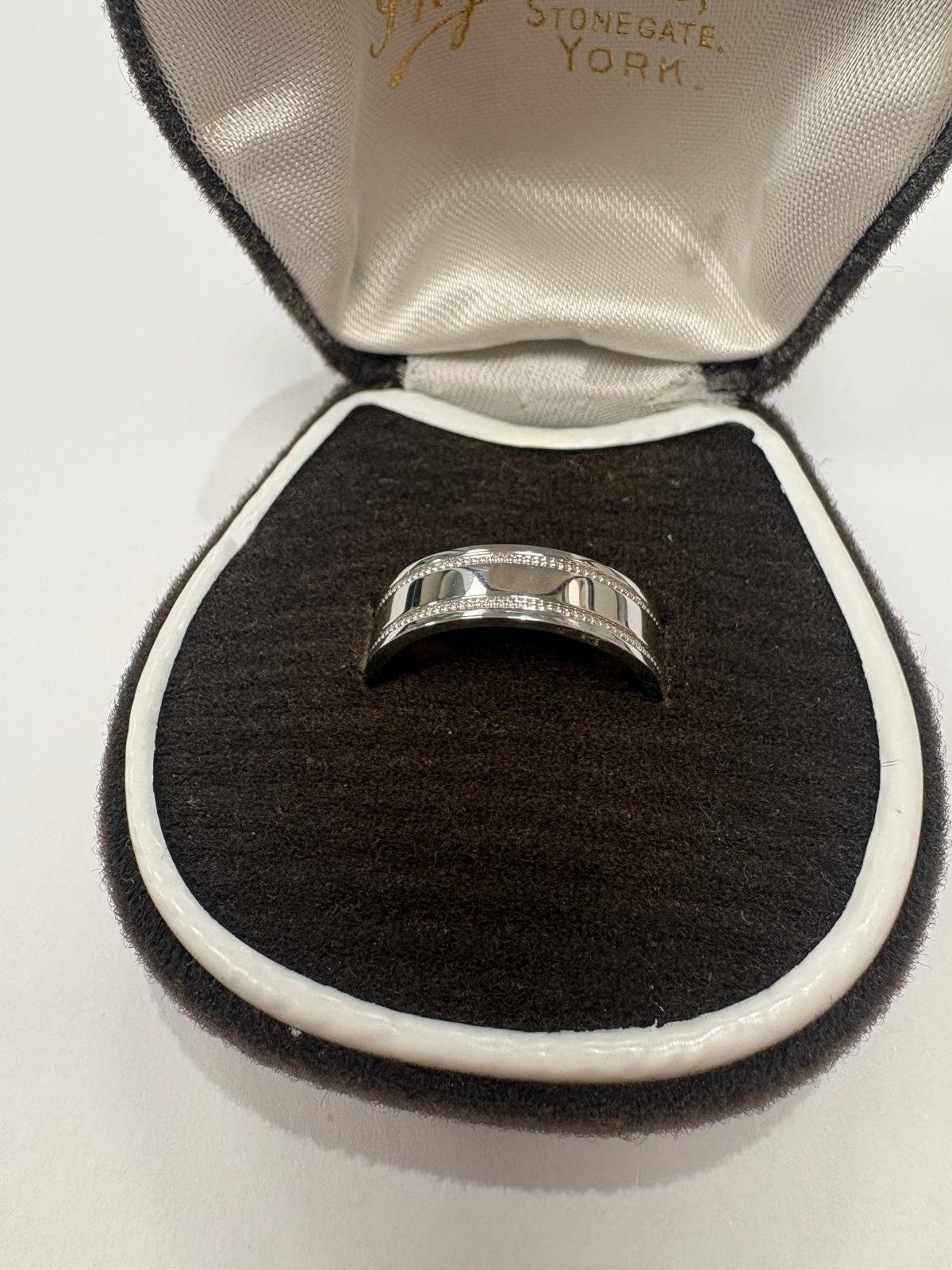 18ct white gold wedding band, pre-loved wedding ring, milgrain wedding band, wide wedding ring size P, second hand 18ct gold ring Harrogate, pre-owned wedding band Yorkshire