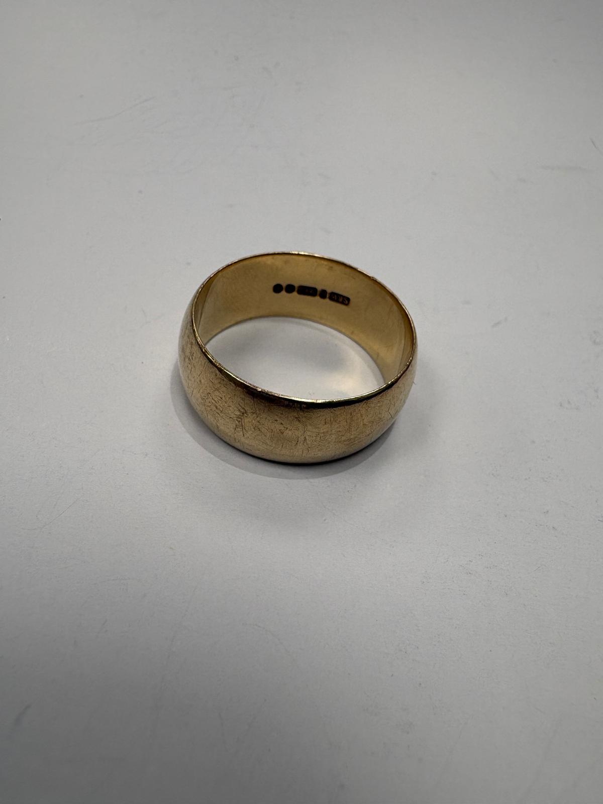 9k yellow gold wedding ring in york jewellers 