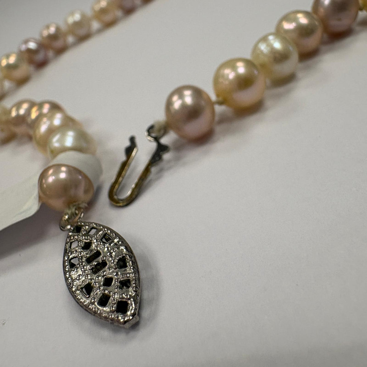 blush pearl necklace, pink pearl necklace UK, freshwater pearl necklace, multi colour pearl necklace, pastel pearl necklace, pearl necklace silver clasp, pre-loved pearl necklace, pearl gift under £100