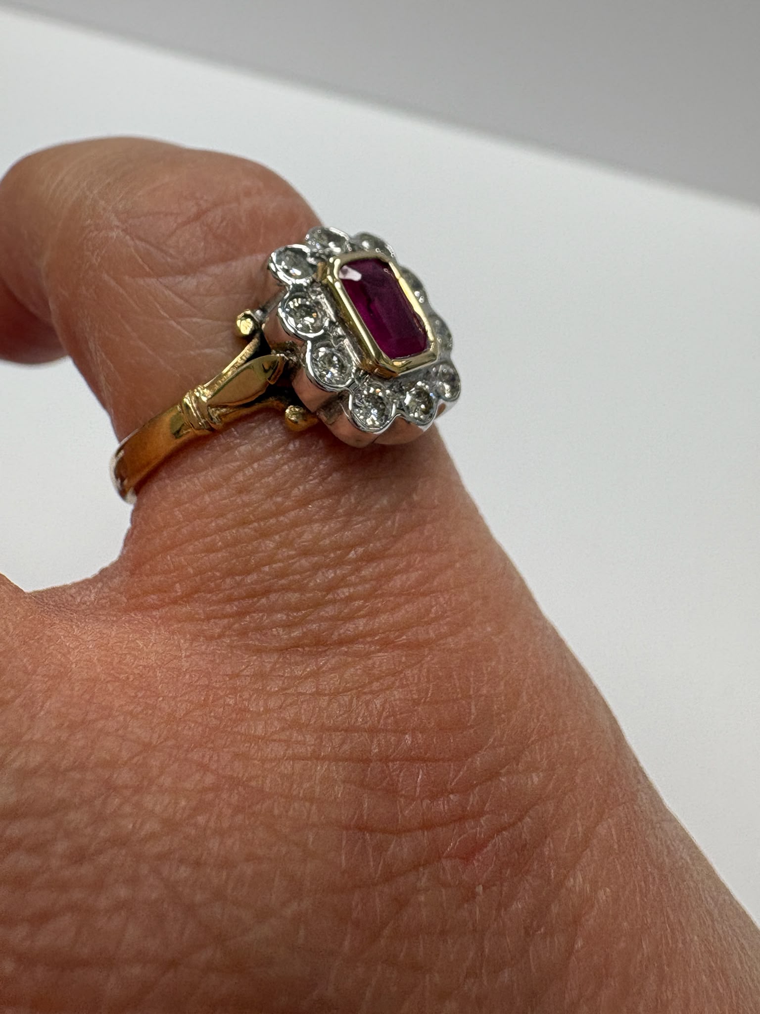ruby and diamond ring, second hand cluster ring, vintage ruby ring, pre-loved gold ring Harrogate, antique ruby ring Yorkshire