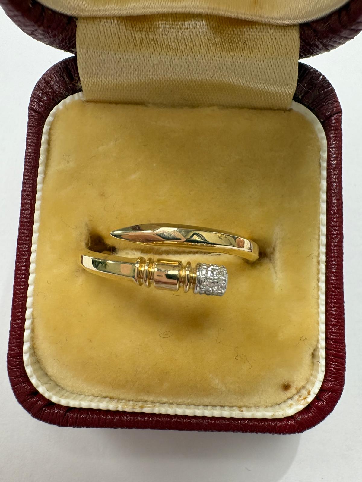 Pre-Loved Vintage 9ct Gold Diamond Pencil Wrap Ring Size N