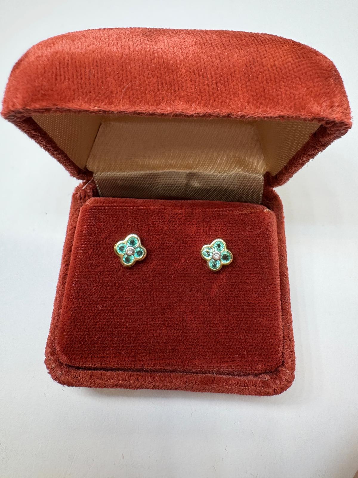 Pre-Loved Vintage 9ct Gold Emerald & Diamond Flower Stud Earrings - 1.43g - Fogal & Barnes 