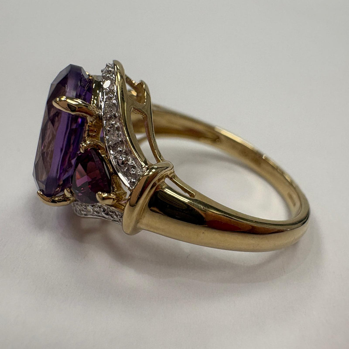 amethyst cocktail ring, large amethyst ring UK, 9ct gold amethyst ring, amethyst and pink sapphire ring, amethyst and diamond ring, pink sapphire cocktail ring, February birthstone ring, purple statement ring