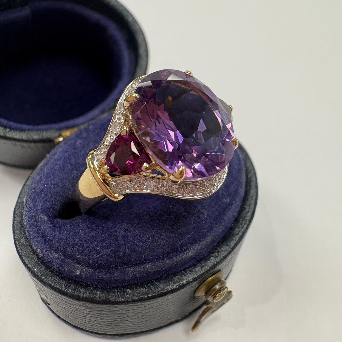 amethyst cocktail ring, large amethyst ring UK, 9ct gold amethyst ring, amethyst and pink sapphire ring, amethyst and diamond ring, pink sapphire cocktail ring, February birthstone ring, purple statement ring