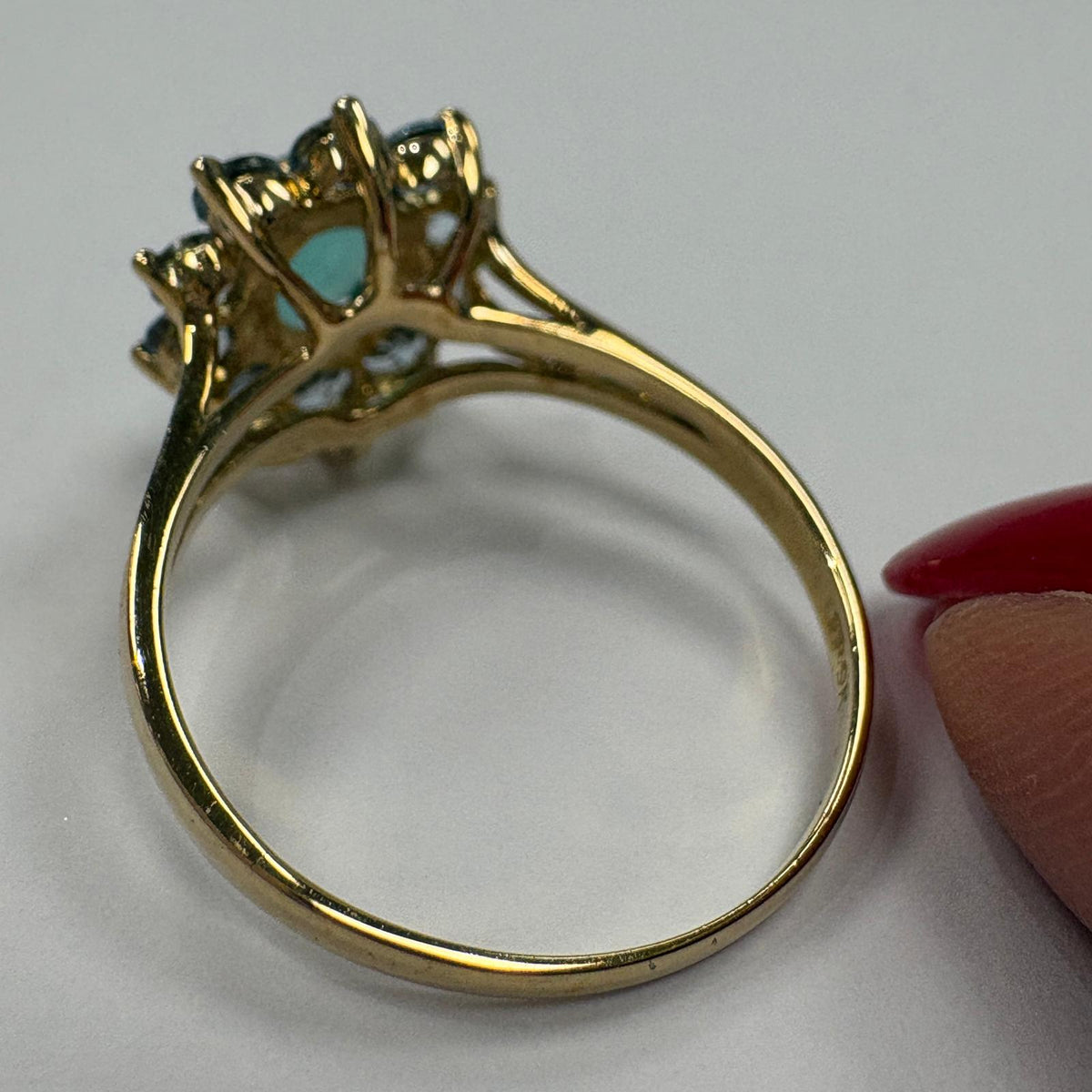aqua chalcedony ring, blue topaz cluster ring, 9ct gold cluster ring, cabochon cluster ring UK, sea green gemstone ring, large size gold ring, December birthstone ring, pre-loved gemstone ring