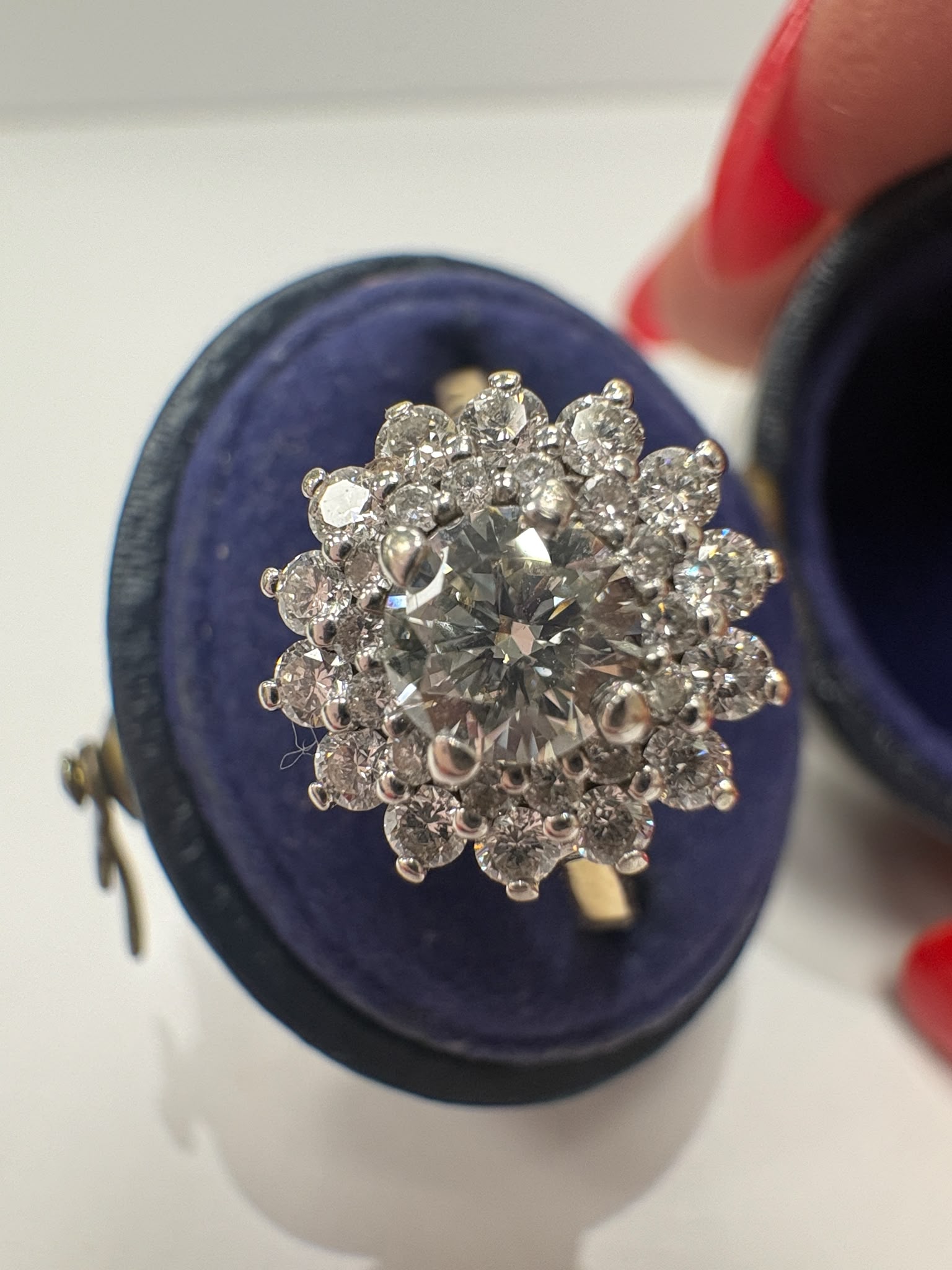 diamond cluster ring, engagement ring, pre-loved jewellery, 18ct gold ring, second-hand diamond ring, daisy cluster ring, statement diamond ring Yorkshire, engagement ring Harrogate