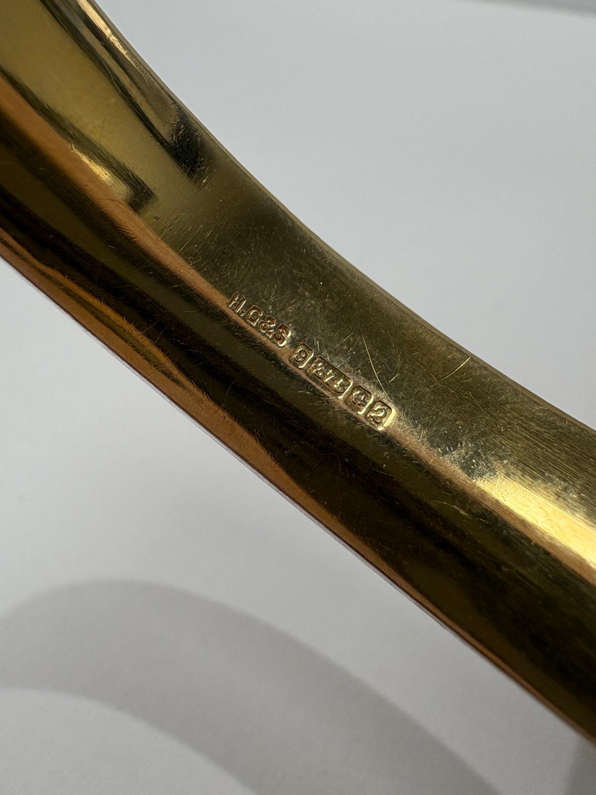 pre-loved gold bangle, vintage engraved bangle, second hand 9ct gold bangle UK, antique style hinged bangle, pre-owned gold jewellery, Victorian style bangle, vintage bangle for sale UK, second hand fine jewellery UK, hand engraved gold bangle