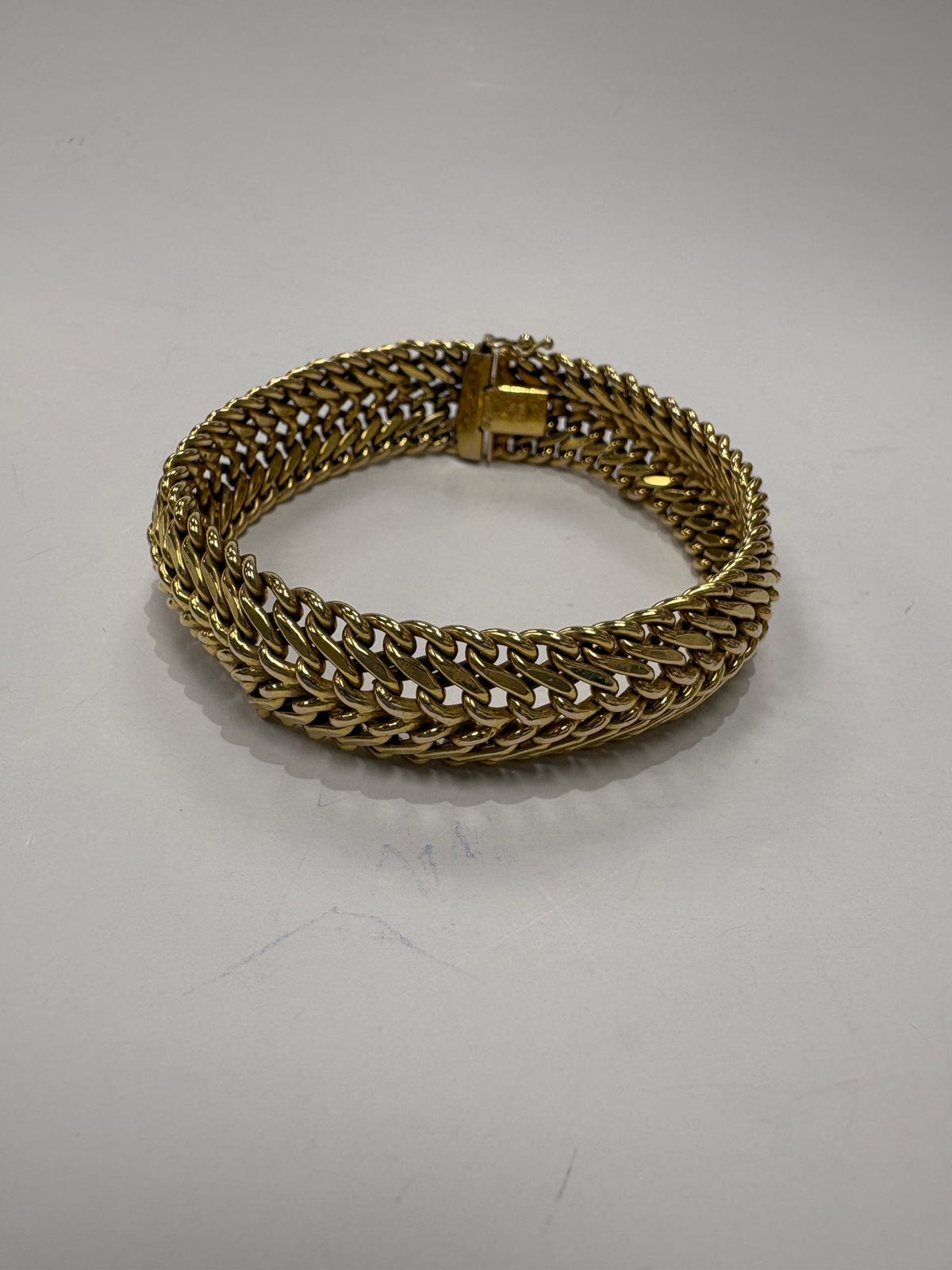 second hand 9k yellow gold bracelet in harrogate jewellery shop 