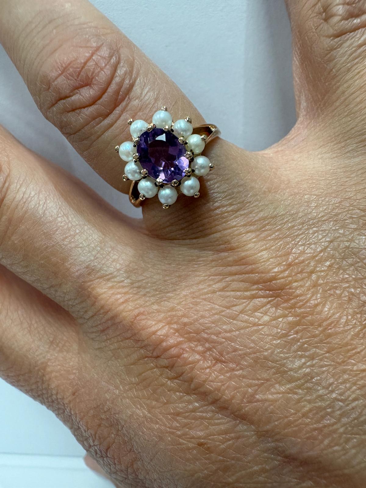 pre-loved amethyst ring, vintage cluster ring, second hand 9ct gold ring UK, amethyst pearl ring, pre-owned flowerhead ring, antique style cluster ring, vintage ring for sale UK, second hand fine jewellery UK, seed pearl ring