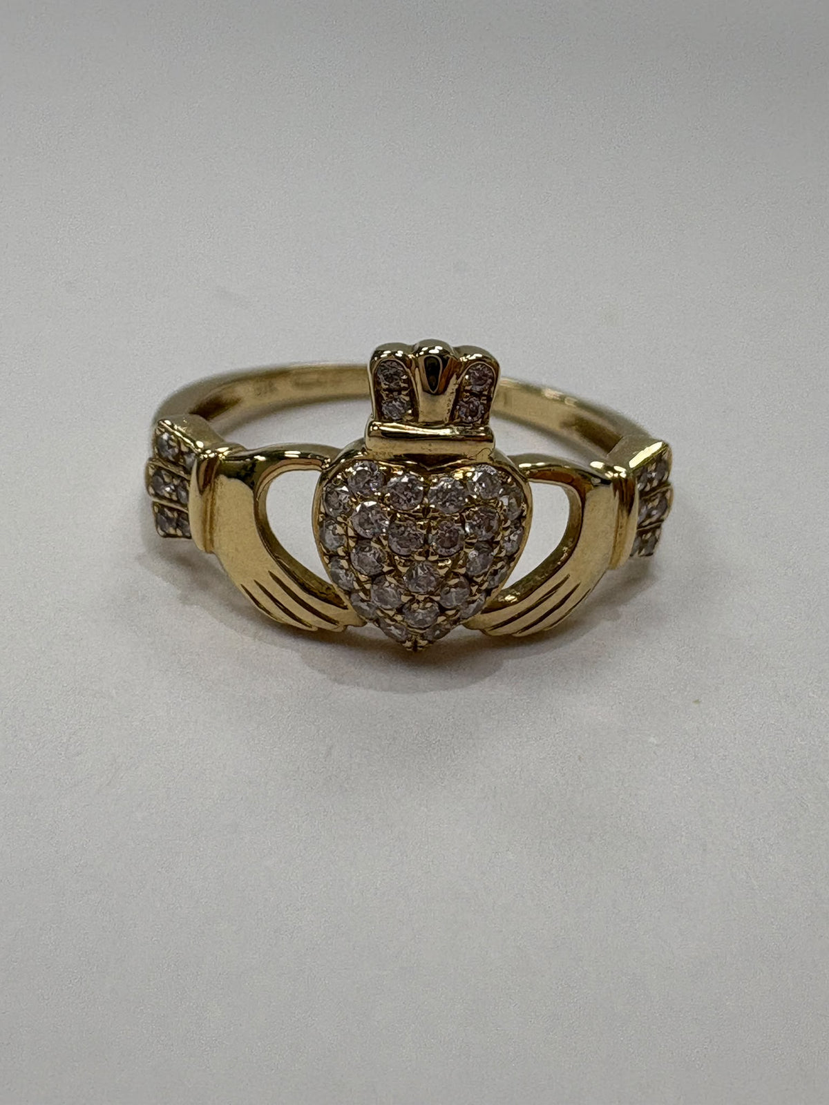 pre-loved claddagh ring, second hand diamond claddagh ring, 9ct gold claddagh ring, Irish claddagh ring diamond, pre-owned claddagh ring UK