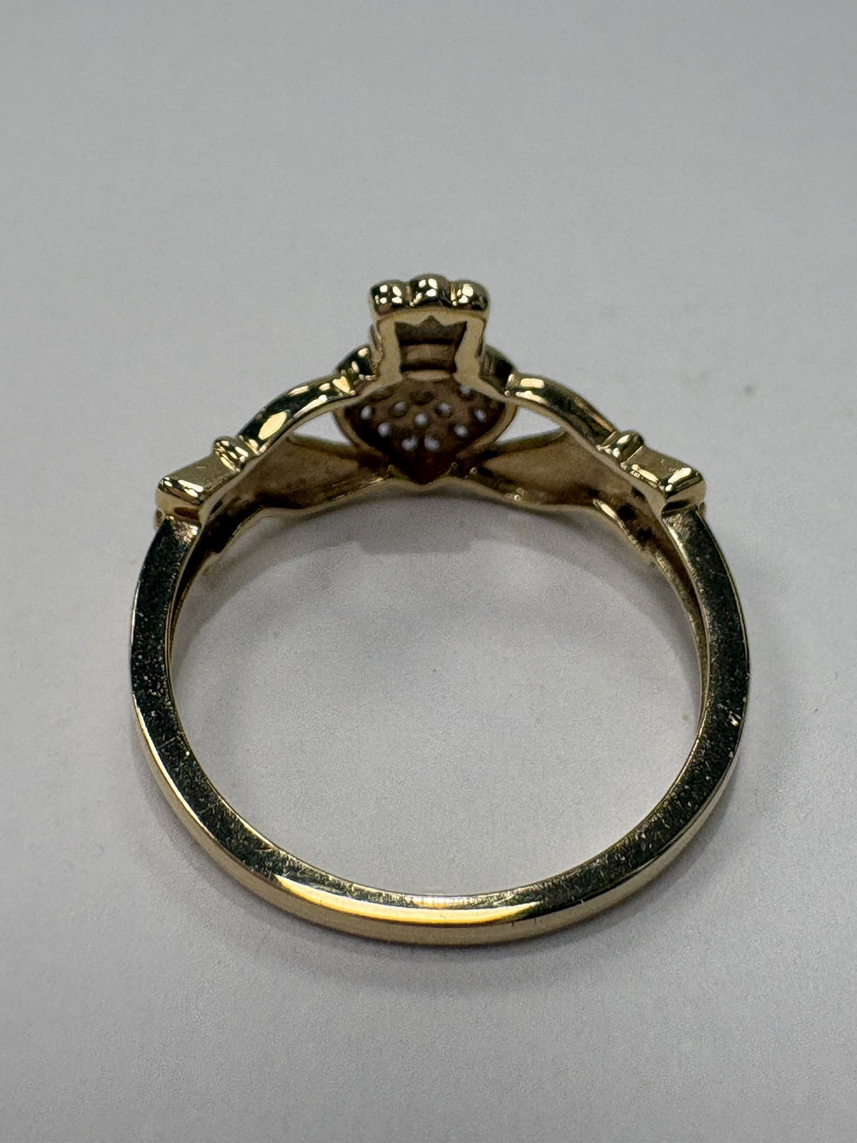 pre-loved claddagh ring, second hand diamond claddagh ring, 9ct gold claddagh ring, Irish claddagh ring diamond, pre-owned claddagh ring UK