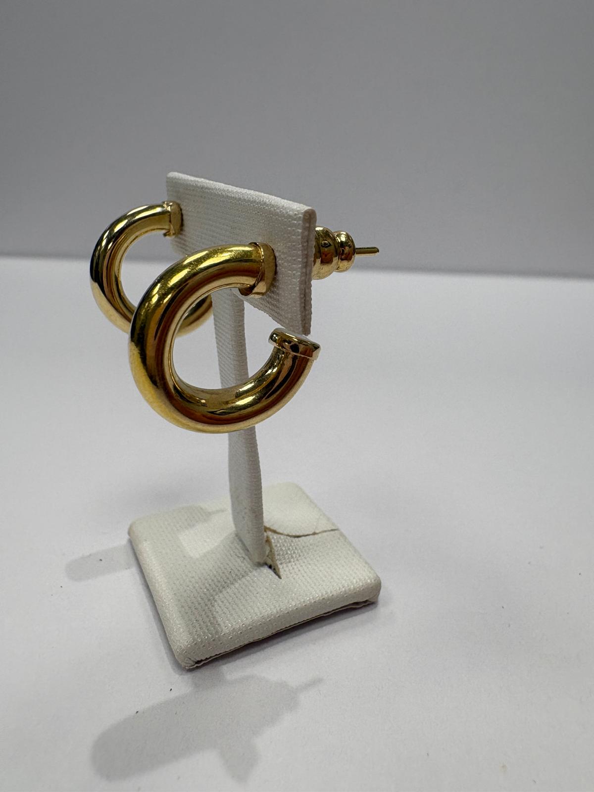 pre-loved gold hoops, second hand 14ct gold earrings UK, chunky gold hoop earrings, pre-owned gold jewellery, everyday gold hoops, second hand fine jewellery UK, statement hoop earrings, gold earrings for sale UK