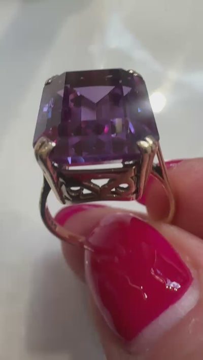 vintage amethyst ring, emerald cut amethyst ring, large amethyst ring UK, 9ct gold amethyst ring, amethyst cocktail ring, February birthstone ring, vintage cocktail ring UK, pre-loved amethyst ring