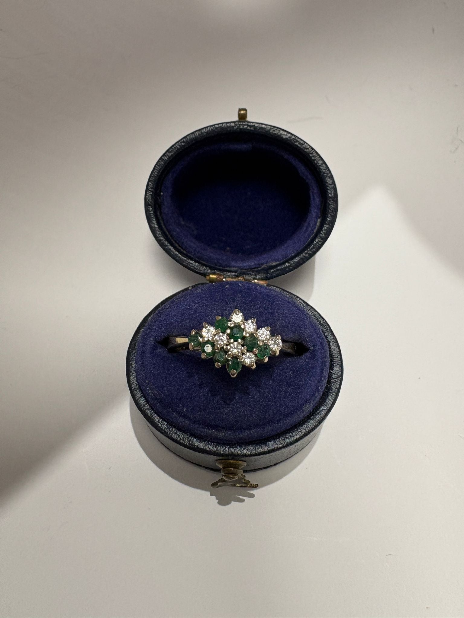 Diamond and Emerald Gold Ring second hand harrogate jewellers 