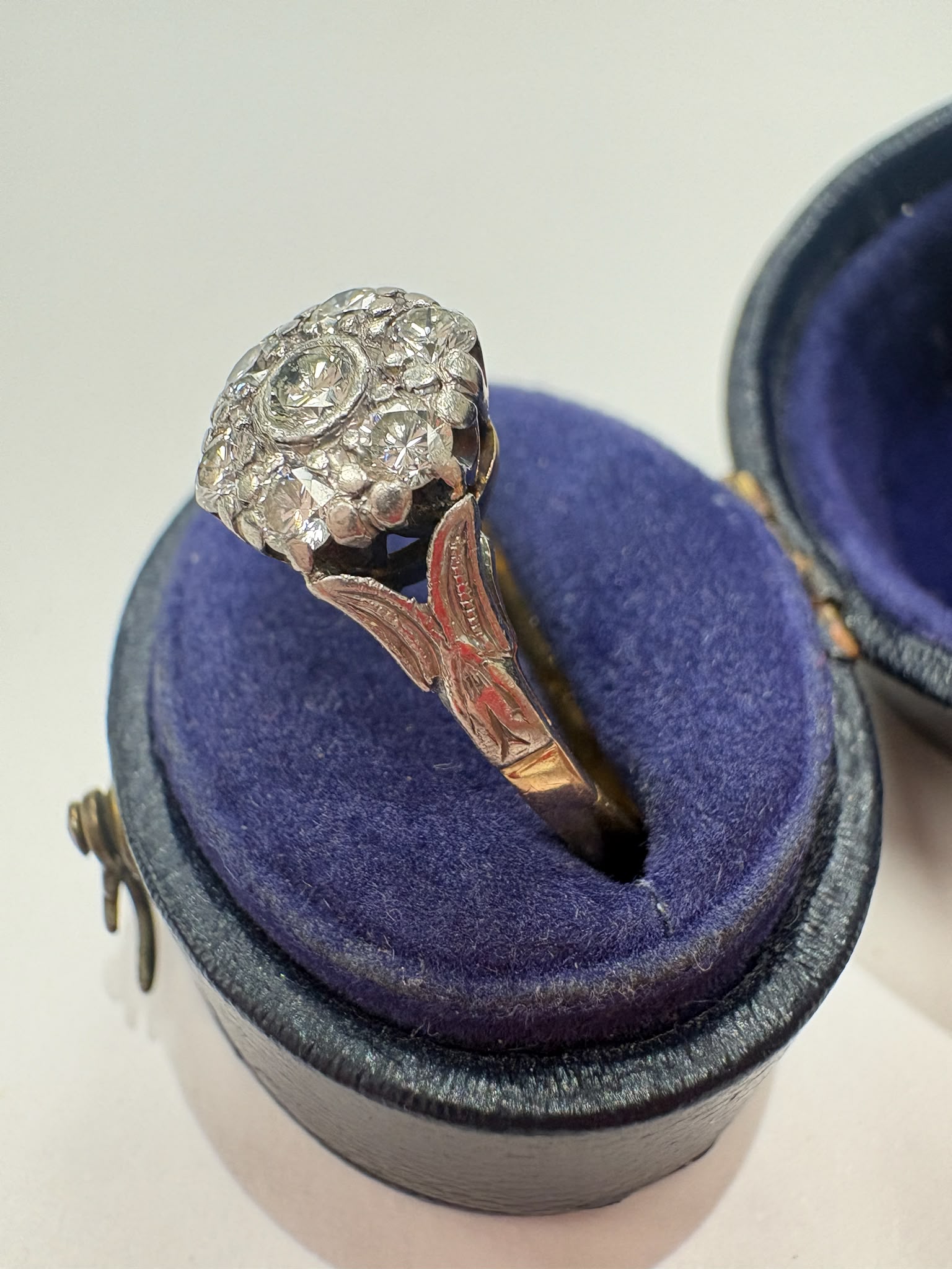 vintage ring, diamond cluster ring, pre-loved jewellery, 18ct gold ring, second-hand engagement ring, daisy cluster ring, vintage diamond ring Yorkshire, antique-style ring Harrogate