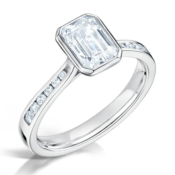 EMERALD CUT DIAMOND SOLITAIRE ENGAGEMENT RING