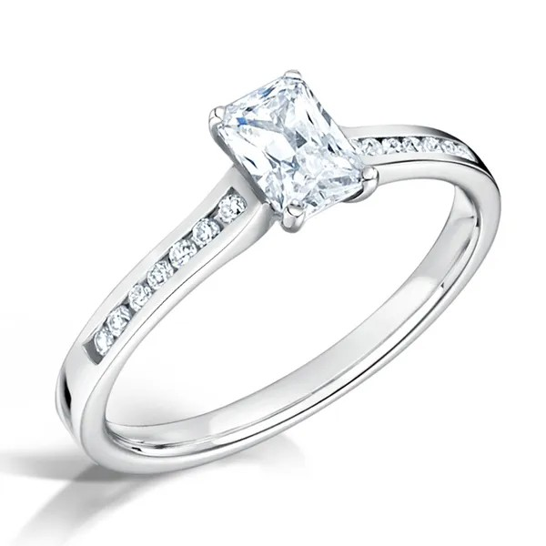 EMERALD CUT DIAMOND SOLITAIRE ENGAGEMENT RING