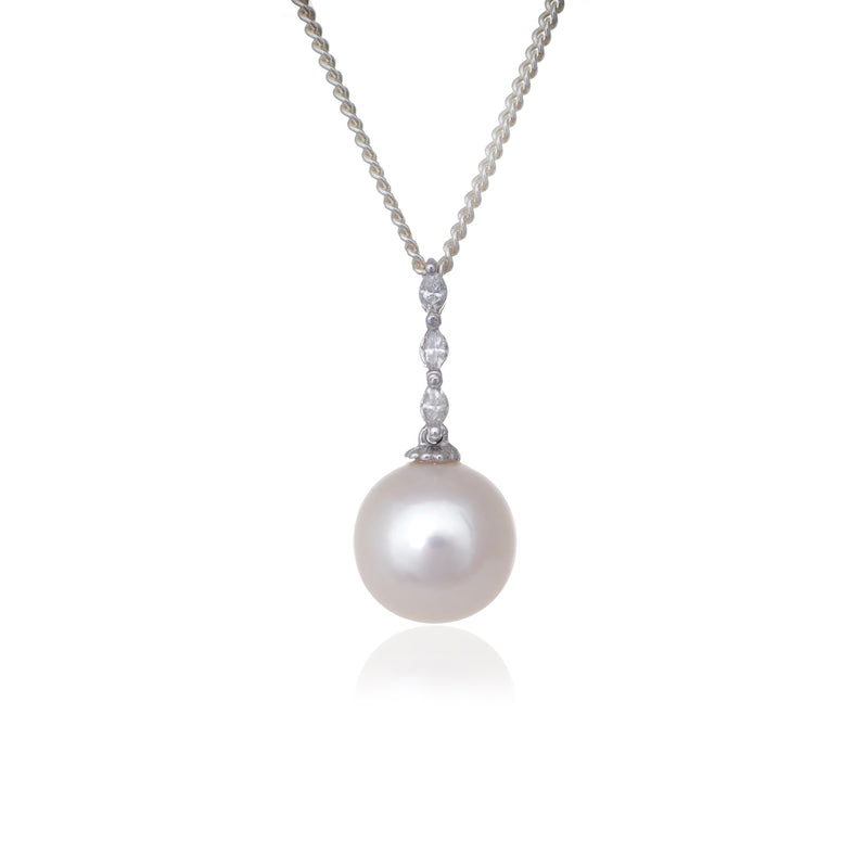 PEARL & DIAMOND PENDANT NECKLACE